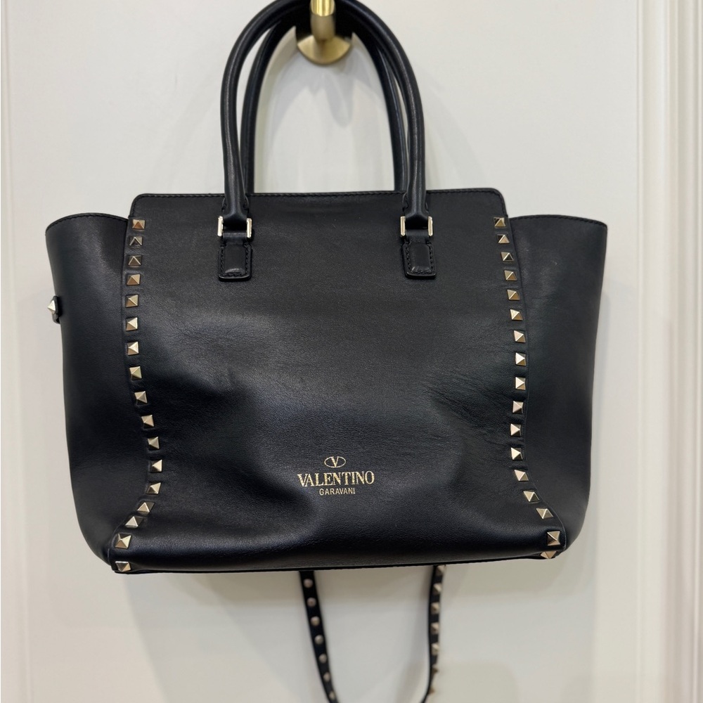 Valentino Garavani Black Tote with RockStuds 100% authentic.